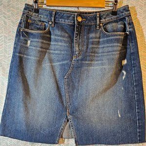 LOFT NWT Distressed Denim Jean Skirt Women’s Size 12